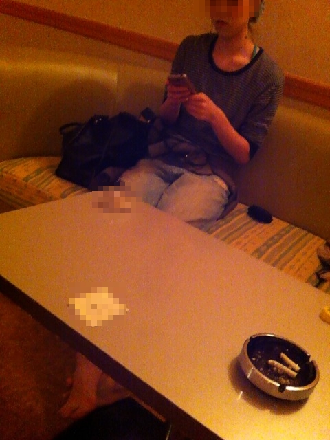 �����M����